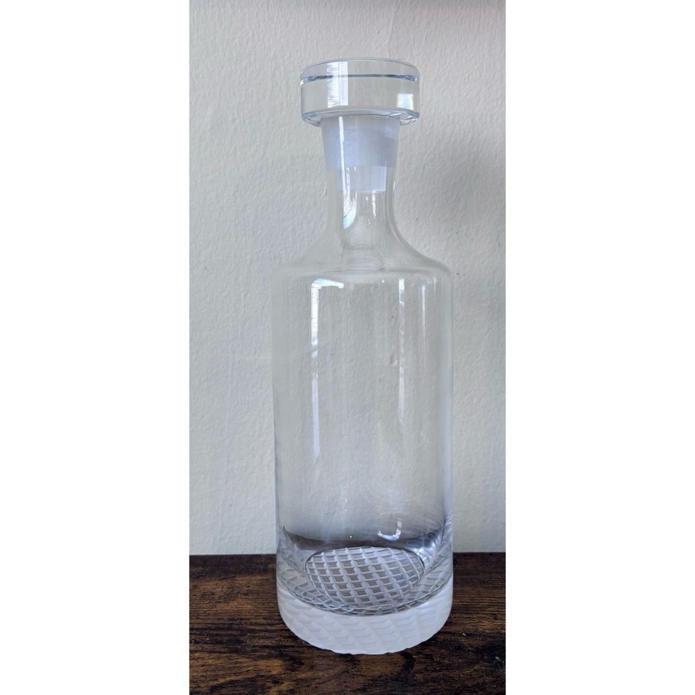 Rare MCM Richard Meier Nan Swid frosted handblown glass decanter